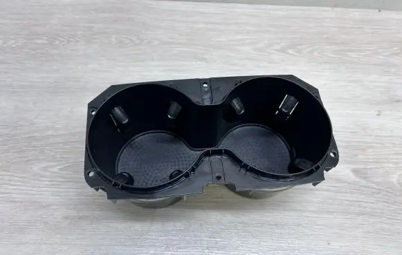 Cup holder front