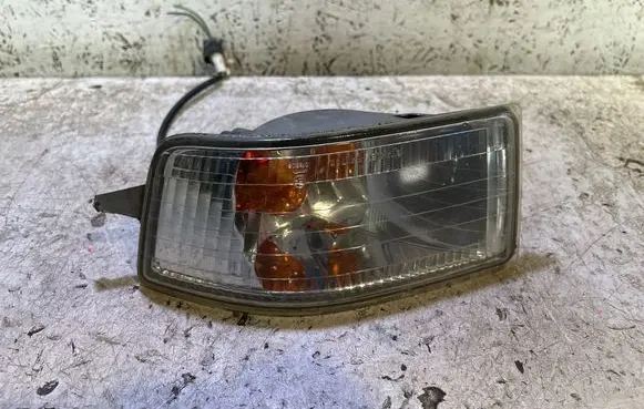 Mitsubishi Space Wagon Front bumper turn signal 