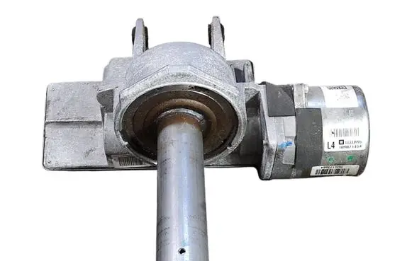 Opel Corsa D Steering wheel axle 13334995 26117867 11213105