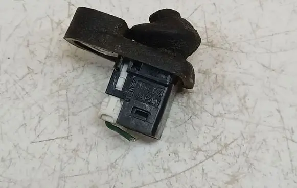 Nissan Micra Front door sensor