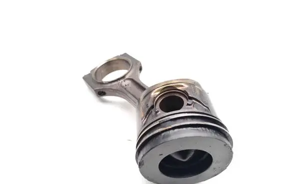 BMW 5 F10 F11 Piston with connecting rod N47D20C