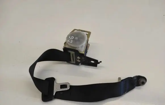 Mazda 6 Rear seatbelt