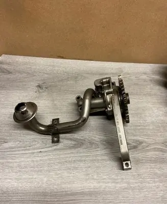 Volkswagen Transporter - Caravelle T5 Oil pump 070115153