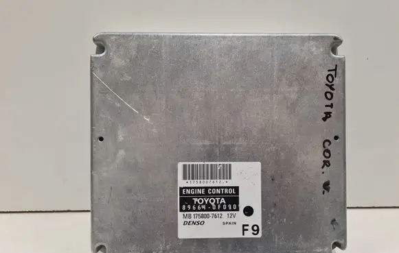 Toyota Corolla Verso AR10 Engine control unit/module 896610F090 1758007612 MB1758007612