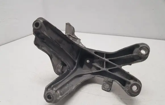 Audi A5 Sportback 8TA Engine mounting bracket 8K0199308CA