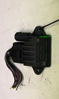 Mercedes-Benz E W211 Glow plug pre-heat relay A6429002700