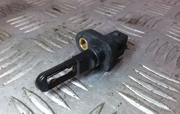Volkswagen PASSAT B5 Intake air temperature sensor 058905379 0280130085