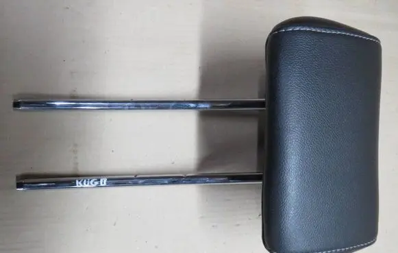 Ford Kuga II Rear seat headrest 