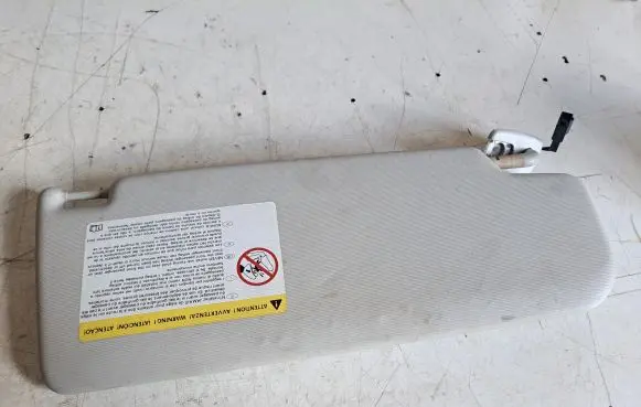 Volkswagen PASSAT B7 Sun visor