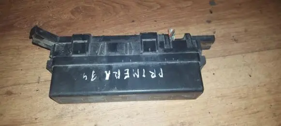 Nissan Primera Fuse box set 3f105