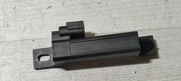 Nissan Qashqai Keyless system antenna 5WK48775
