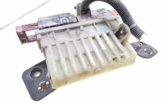 Coolant fan relay