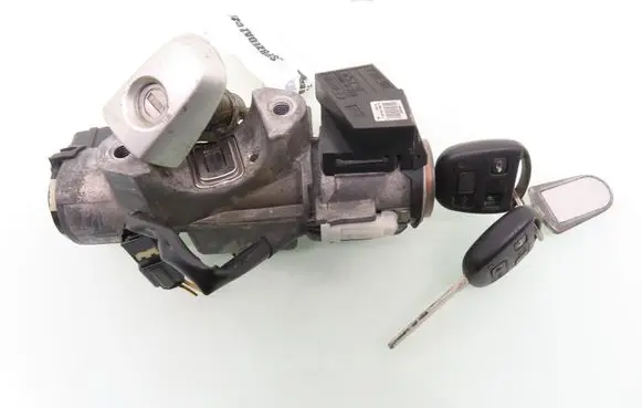 Toyota Avensis T250 Ignition lock N05015178