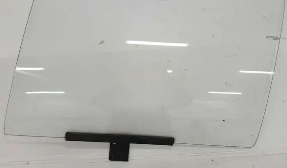 Volkswagen Golf I Front door window/glass (coupe) 173845201