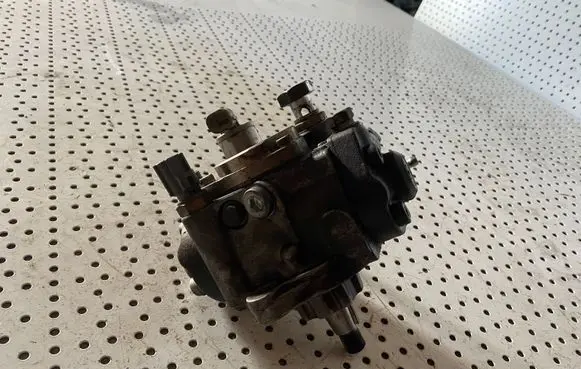 Subaru Outback Fuel injection high pressure pump 2940001080