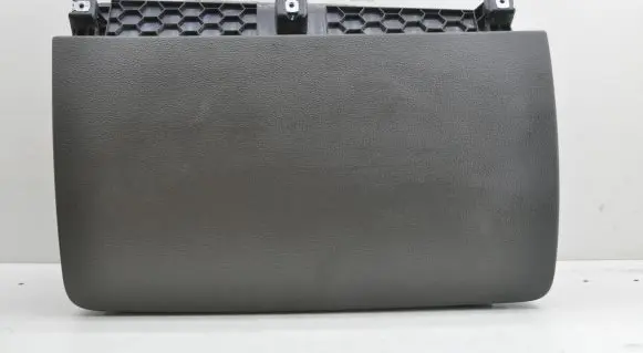 Audi Q7 4L Glove box 4L1880302B