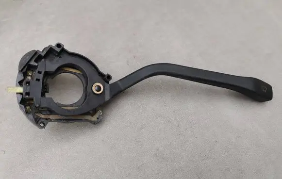 Volkswagen Polo II 86C 2F Wiper control stalk 28260