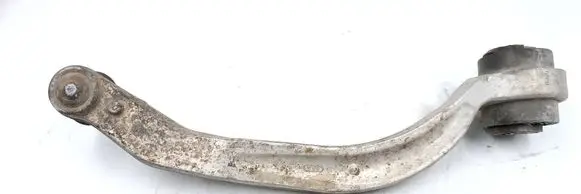 Volkswagen PASSAT B5 Front lower control arm/wishbone 4D0407695J