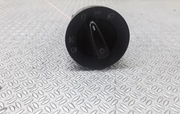 Volkswagen Jetta IV Light switch
