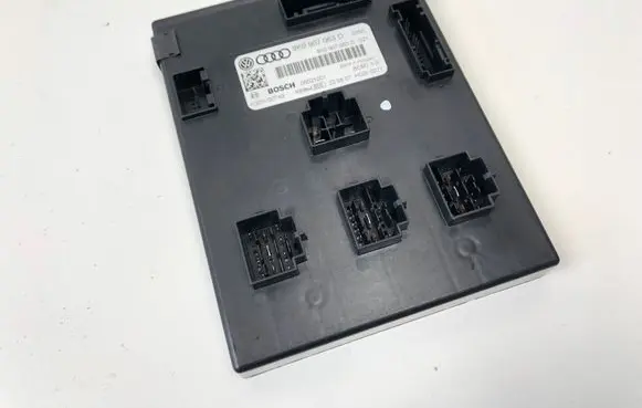 Audi A5 8T 8F Comfort/convenience module 8K0907063D 05021001