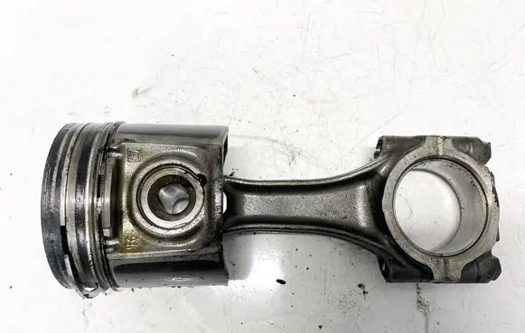Peugeot Boxer Piston with connecting rod 
