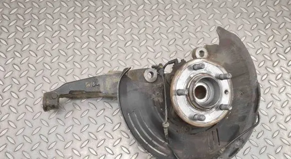 Land Rover Discovery 4 - LR4 Front wheel hub