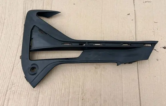 BMW X1 F48 F49 Front bumper lower grill 7954250