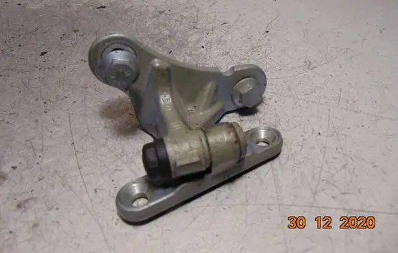 Front door upper hinge