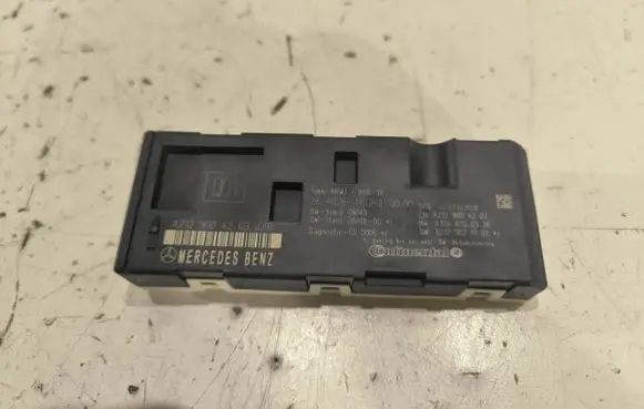Mercedes-Benz E W212 Tailgate/trunk control unit/module A2129004203