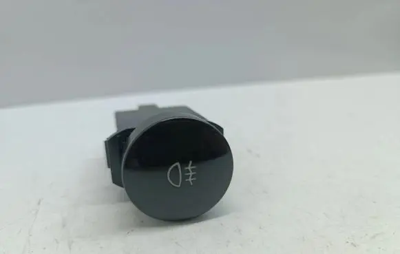 Fog light switch