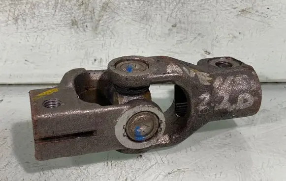 Toyota Avensis T250 Steering column universal joint