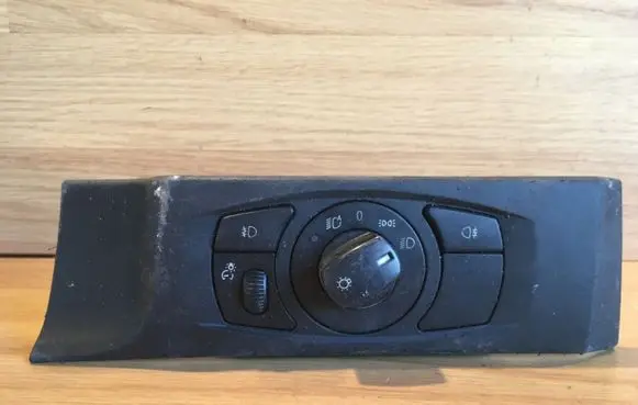 BMW 5 E60 E61 Light switch 6953733 014600 33290503