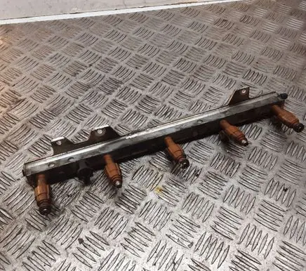 Volvo S60 Fuel injectors set 0280155881