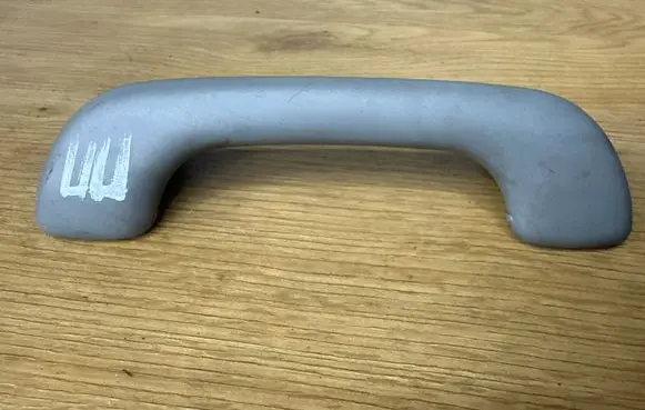 Opel Vivaro Front interior roof grab handle 8200000099