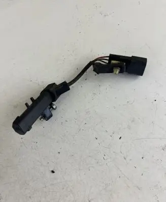 Land Rover Discovery 3 - LR3 Crankshaft position sensor 4R8Q6C315