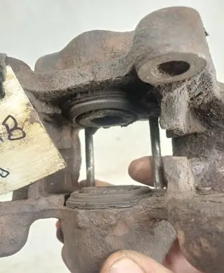Rear brake caliper