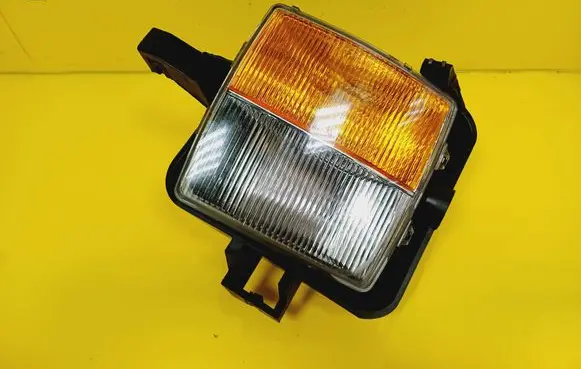 Cadillac CTS Front indicator light 25742395