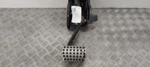 Mercedes-Benz GLC X253 C253 Brake pedal A2222940001 A2052920108 A1702900182