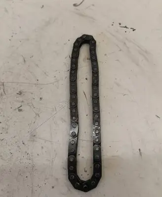 Volkswagen PASSAT B6 Oil pump chain 