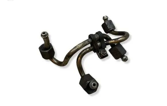 BMW 5 E60 E61 Fuel injector supply line/pipe 
