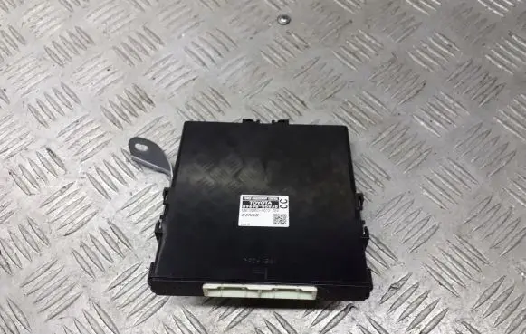 Toyota Avensis T250 Other control units/modules 89690-05030