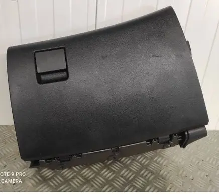 Opel Insignia A Glove box 13308550 13308551