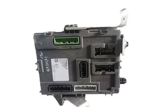 Nissan Qashqai Comfort/convenience module 284B14CB2B 15818650C15636