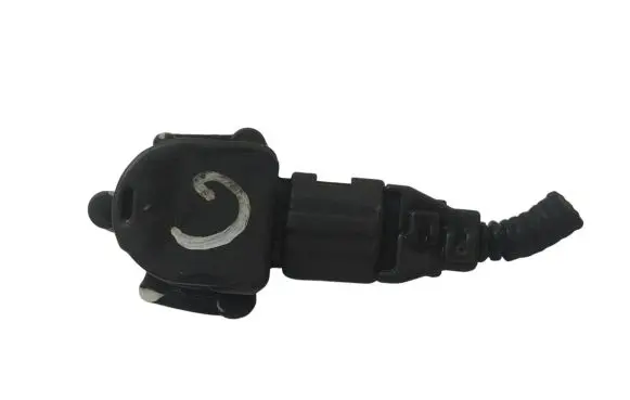 Toyota Avensis T270 Rear air suspension level height sensor 8282130600