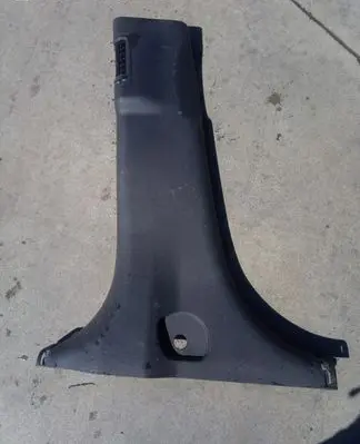 Hyundai Santa Fe (B) pillar trim (bottom)