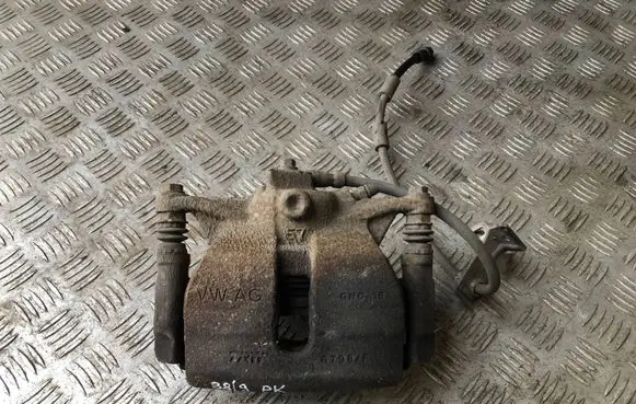 Volkswagen PASSAT B8 Front brake caliper