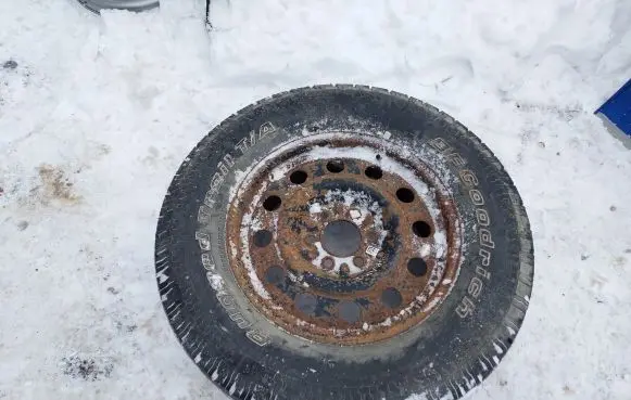 Dodge RAM R18 spare wheel 