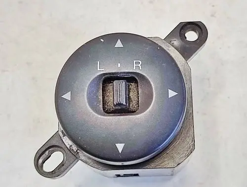 Mazda 626 Wing mirror switch
