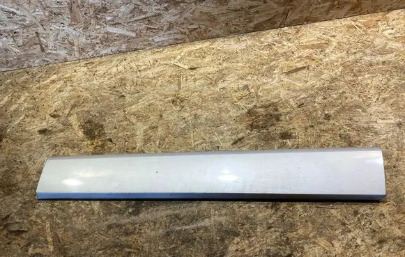 Opel Vivaro Sliding door trim (molding) 768556674R