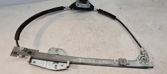 Rear door manual window regulator